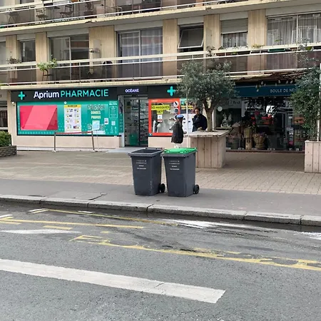 Vue Surtour Eiffel דירה פריז
